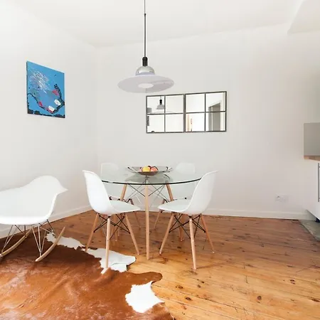 Le Sage Apartment *